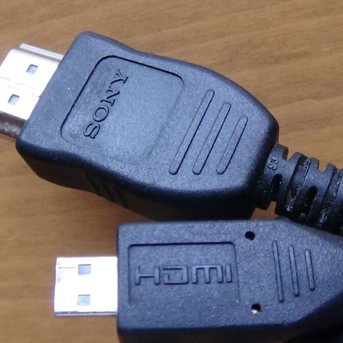 Sony Micro-HDMI to HDMI High-Speed Cable like new