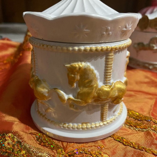 Soy candle in handmade porcelain carousel container new