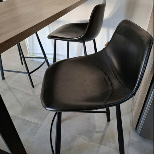 Dutch Bone stools and Scavolini table set like new
