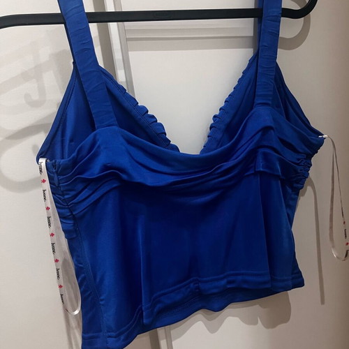 Lynne short top like new, blue and purple