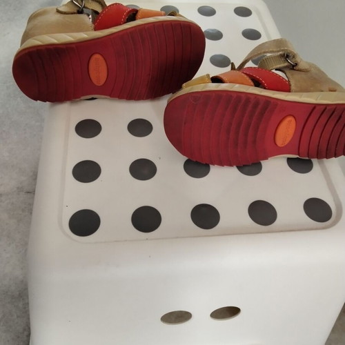 Babybotte leather sandals size 22 like new, multicolor