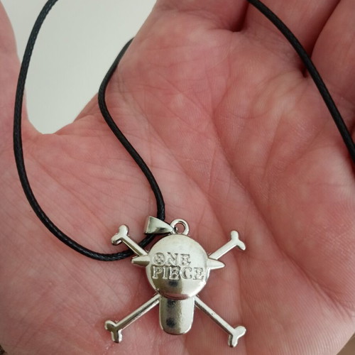 One Piece metal pendant new condition