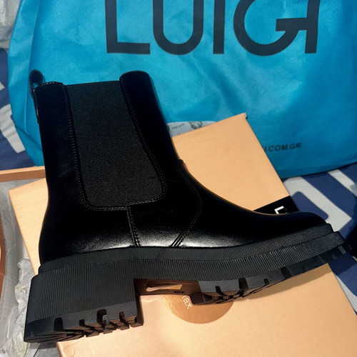 Luigi black ankle boots new, size 39 with chunky sole and zipper