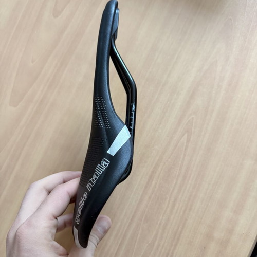 Selle Italia SLR Boost Bicycle Saddle like new, suitable for MTB and road