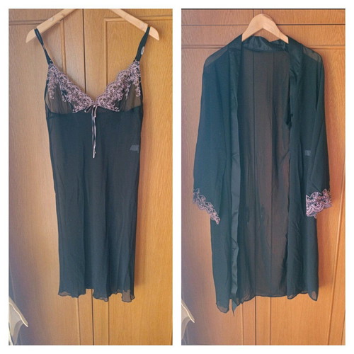 Women's robe set with nightdress m/l new, black with pink details