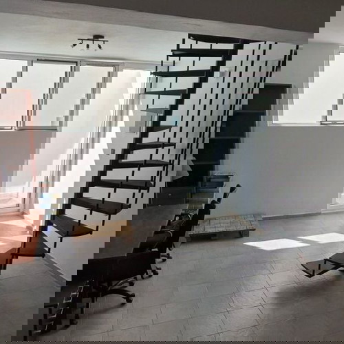 Επαγγελματικός χώρος 160 τ.μ. στη Λυκόβρυση με μεγάλη αυλή