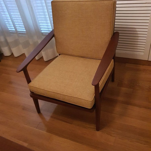 60s era living room set used with 3-seat sofa and armchairs