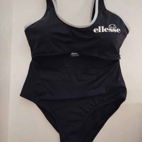 Ellesse one-piece swimsuit black with removable padding like new