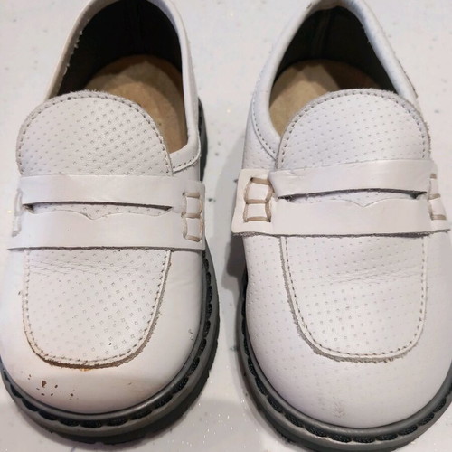 Babywalker moccasins white used, size 20 n