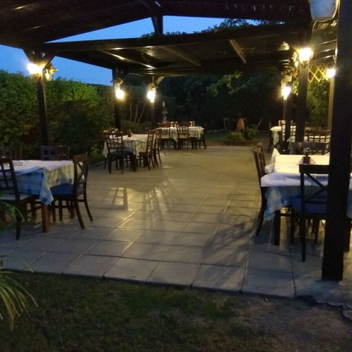 Restaurant building 200 sqm with full catering equipment, ready to operate