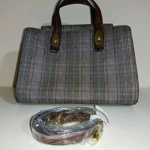 Axel plaid hand and shoulder bag like new