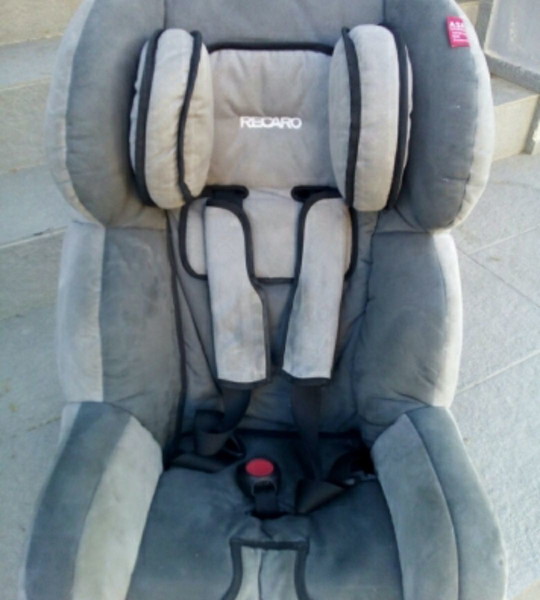 Καρεκλάκι αυτοκινήτου Recaro