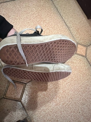 Vans athletic shoes used, size 38.5, black and white