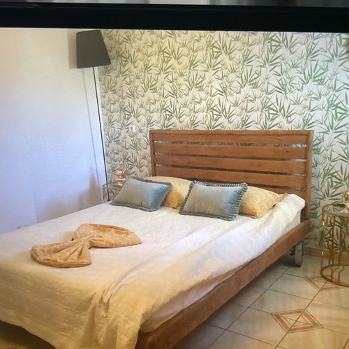 Bed made of natural wood new 1.60x2.00 with wheels