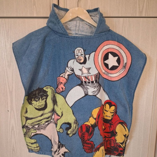 Zara Marvel bath towel for ages 6-9, 116-134 cm like new