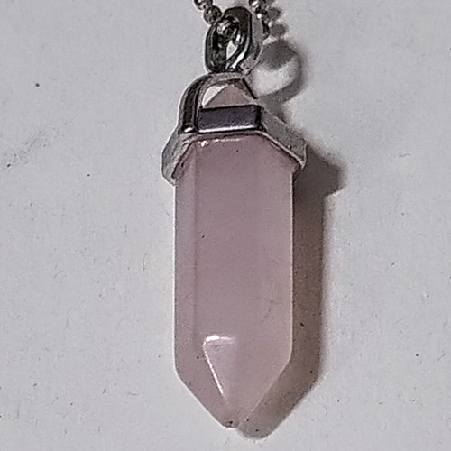 Rose quartz pendant new, length 3.5 cm