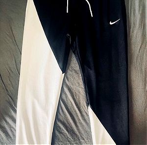 Nike swoosh φόρμα Medium size μια φορά φορεμενη σε εξαιρετική κατάσταση 55€