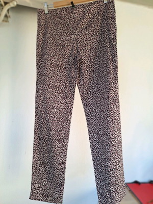 Benetton women's pants like new, cigarette fit, size S
