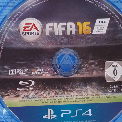 PS4 FIFA 16 game used, fully functional
