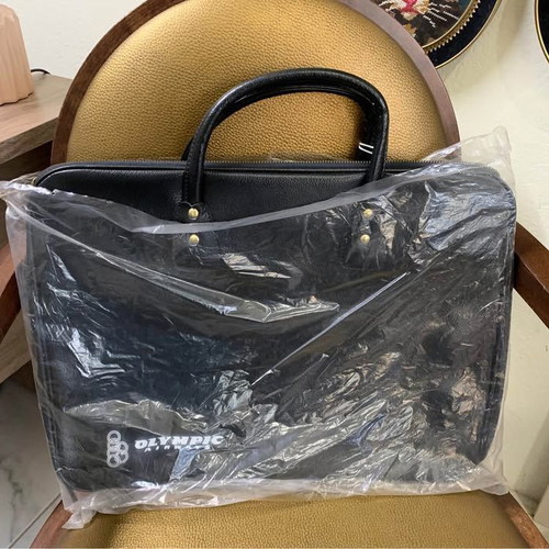 Leather bag Olympic Airways like new, 44x33cm