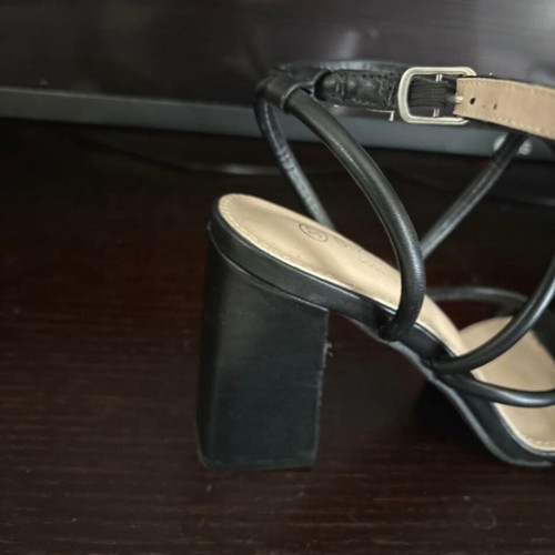 Sixteen Sense black strappy block heel sandals, size 37
