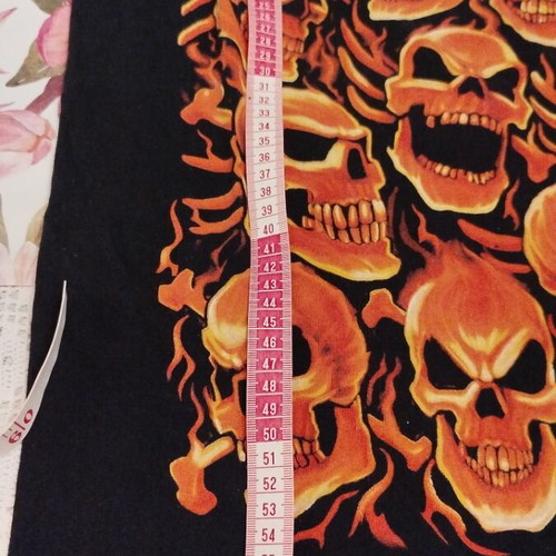 Black mako t-shirt used, size XS, for metalheads, rockers and goths
