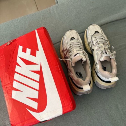 Nike V2K run shoes like new, unisex, white and grey, size 42