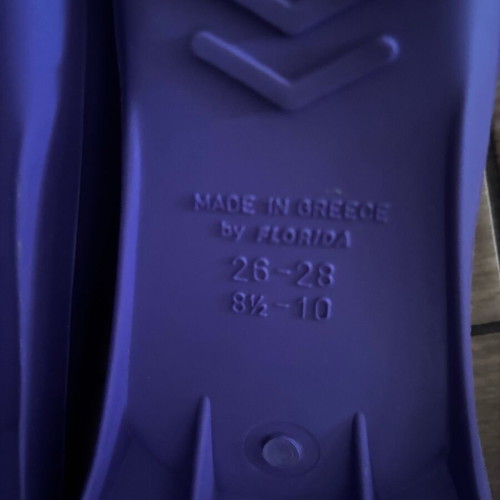 Swim fins used, size 26-28