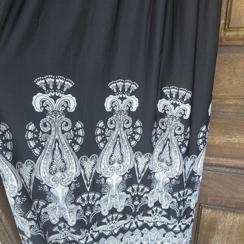 Summer Black and White Maxi Dress with Paisley Print and Elastic Waist like new
