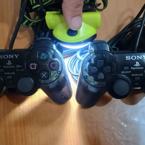 Sony DualShock 2 transparent black controllers, pack of 2