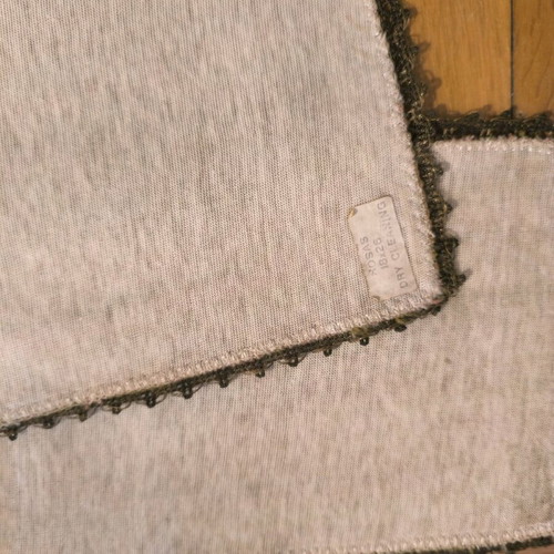 Velour Table Runner Set like new