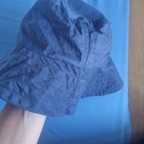 COS Lightweight Hat for Kids or Adults like new, blue