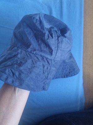 COS Lightweight Hat for Kids or Adults like new, blue
