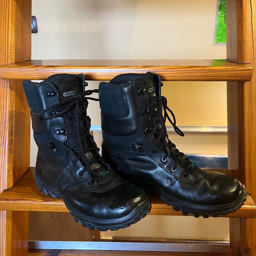 Men's high winter shoes Ecco like new, size 43, black