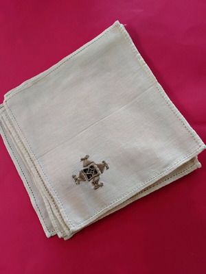 Dinner napkins like new, set of 5 pieces