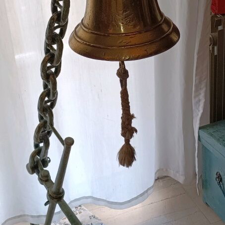 Nautical bell sculpture used with chain base and anchor