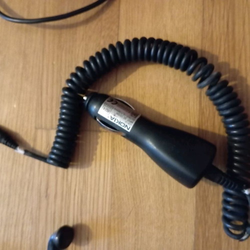 Chargers used, lot of old with various types of cables