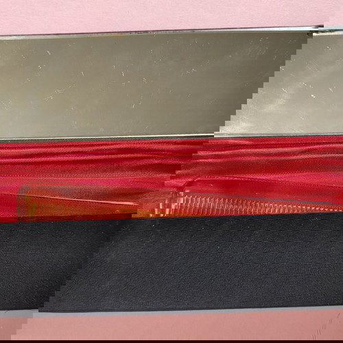 Χτενάκι με θήκη vintage μεταχειρισμένο με κέντημα και μεταξωτό ύφασμα