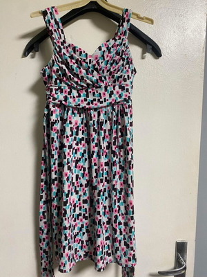 Girls' summer dress like new, size 10 years, colorful