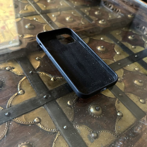 iPhone 12/12 Pro silicone case, black, velvet interior