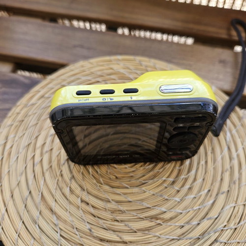 Kodak EasyShare Sport C123 digital camera, yellow, 12MP, waterproof