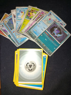 Κάρτες pokemon λοτ 64, 2023, σαν καινούργιο