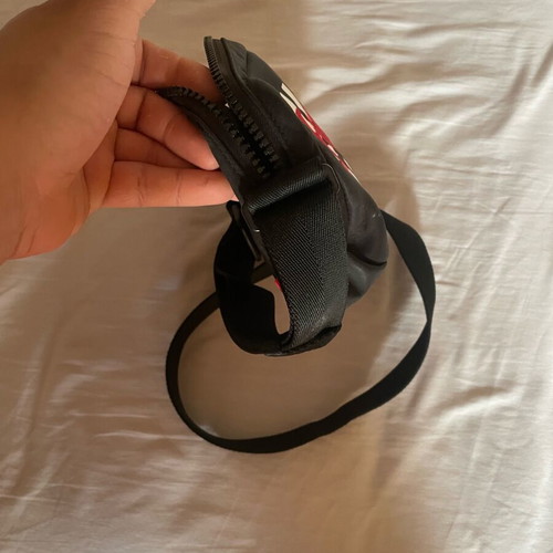 Hugo Boss bag like new, black