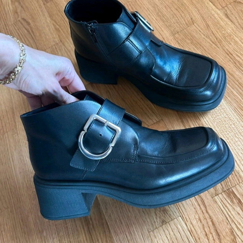 Vagabond boots size 40 black like new