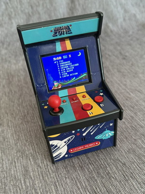Mini arcade machine Legami Milano used with 240 mini games