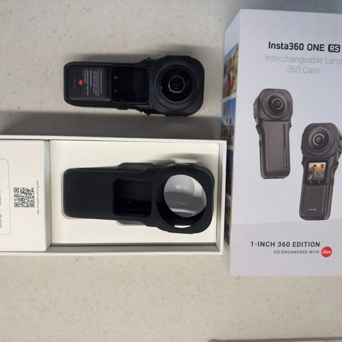 Insta360 ONE RS 1-Inch 360 4K Ultra HD new, waterproof