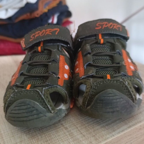 Boys' sandals size 26 used, good condition