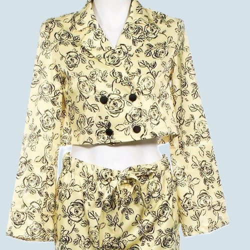 Lost Ink set new with crop top jacket and flared pants size Medium