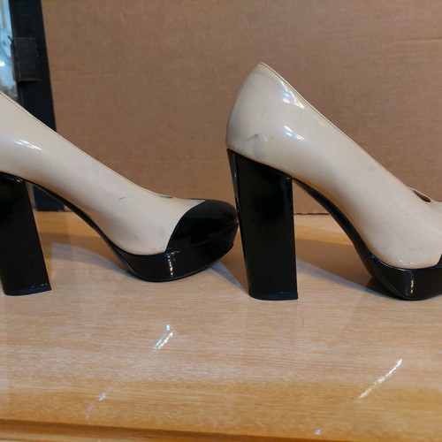 Pumps used size 38