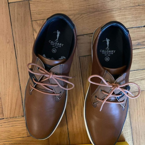 The Calgary mens club shoes new, size 44